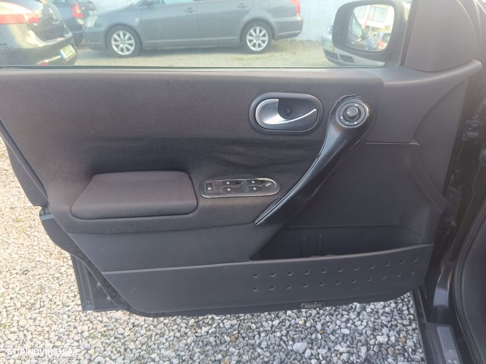 Renault Mégane 1.5 dCi Confort - 4