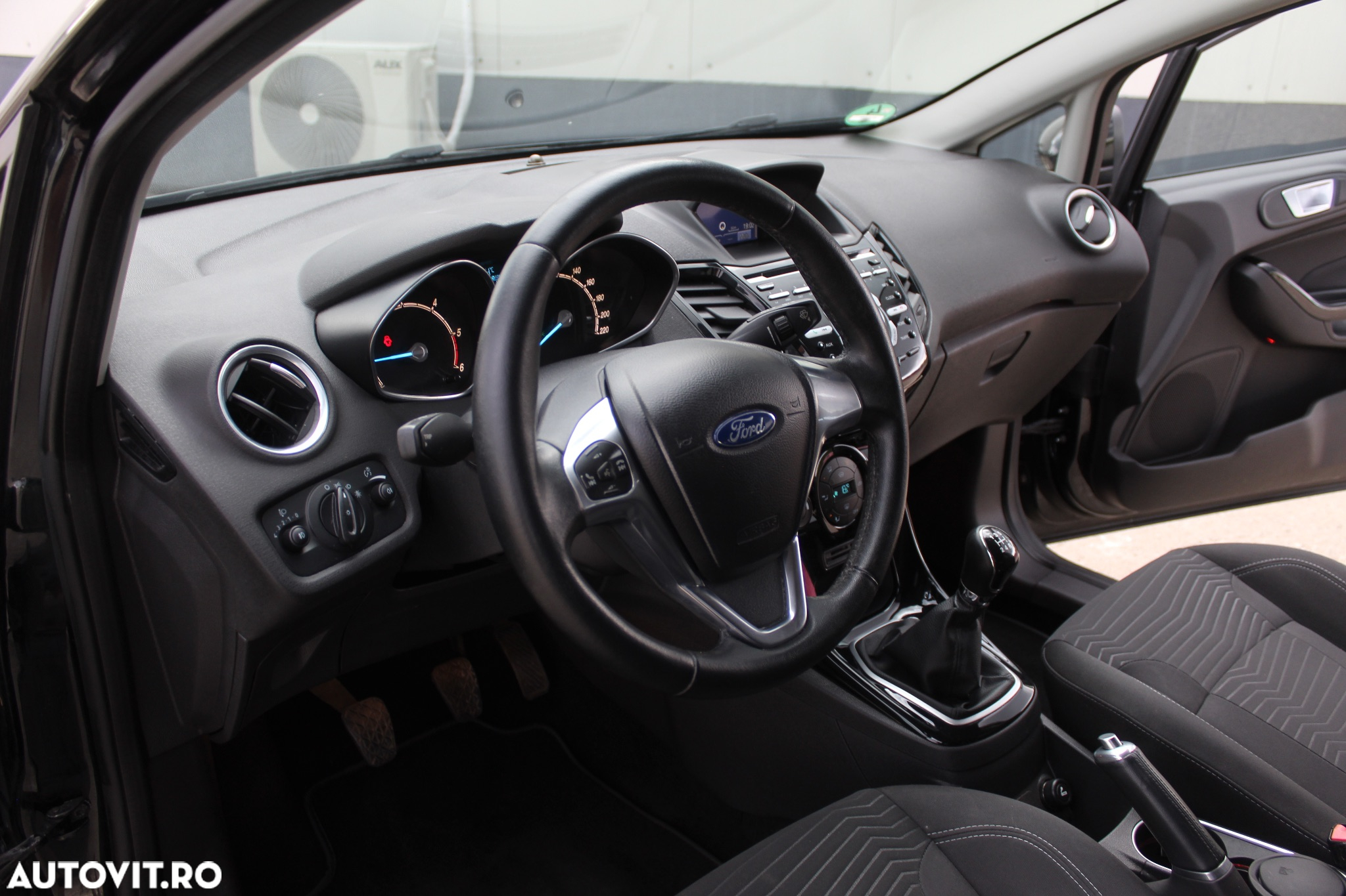 Ford Fiesta 1.6 TDCi Titanium - 14