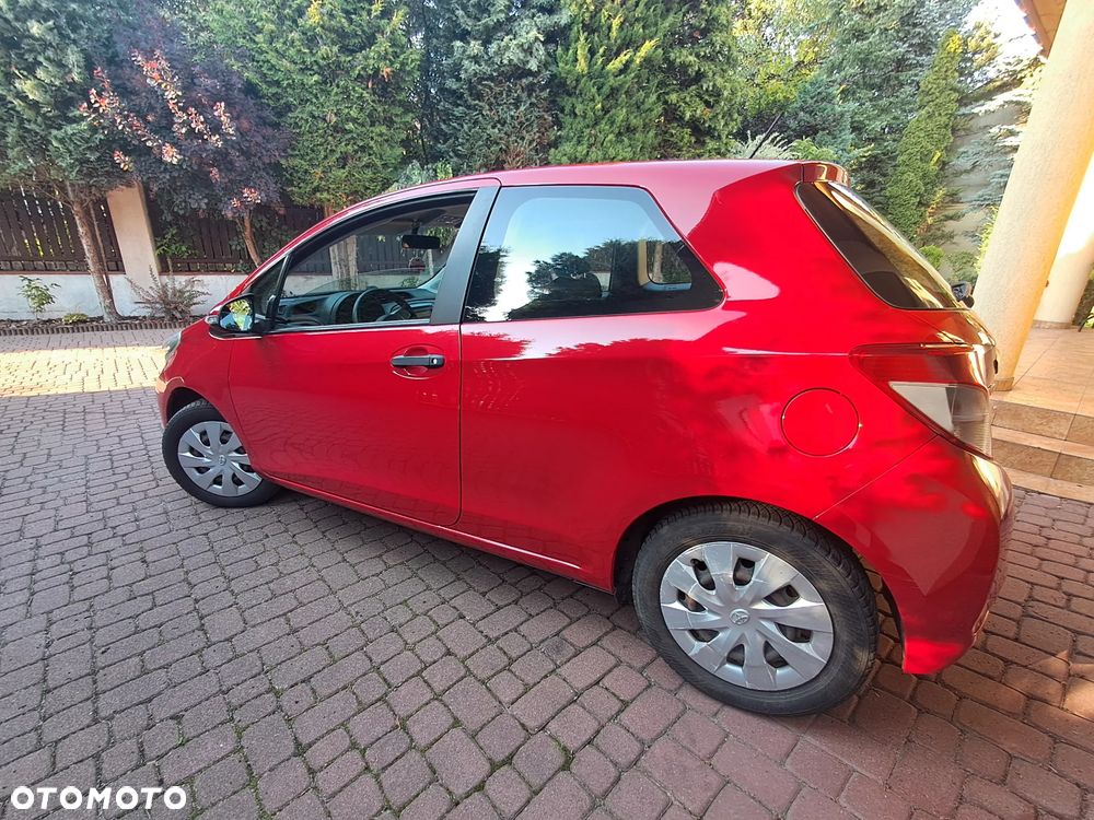 Toyota Yaris 1.33 Luna - 4