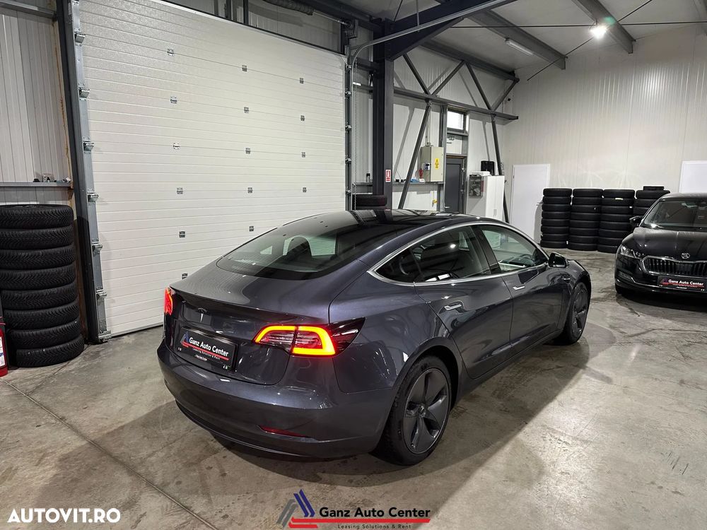 Tesla Model 3 Standard Reichweite Plus Hinterradantrieb - 36