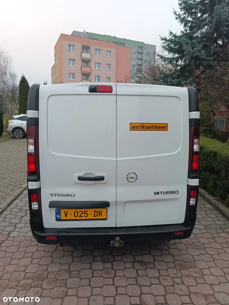 Opel Vivaro - 12