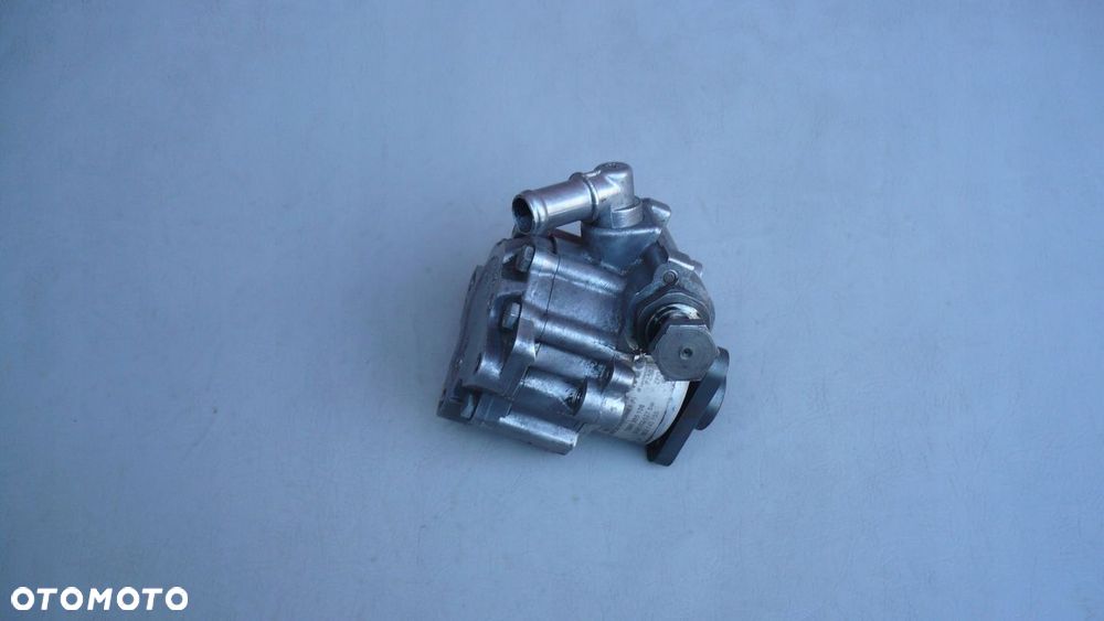 Pompa wspomagania Audi A4 B6 B7 Audi A6 C6 2,5 3,0 TDI - 2