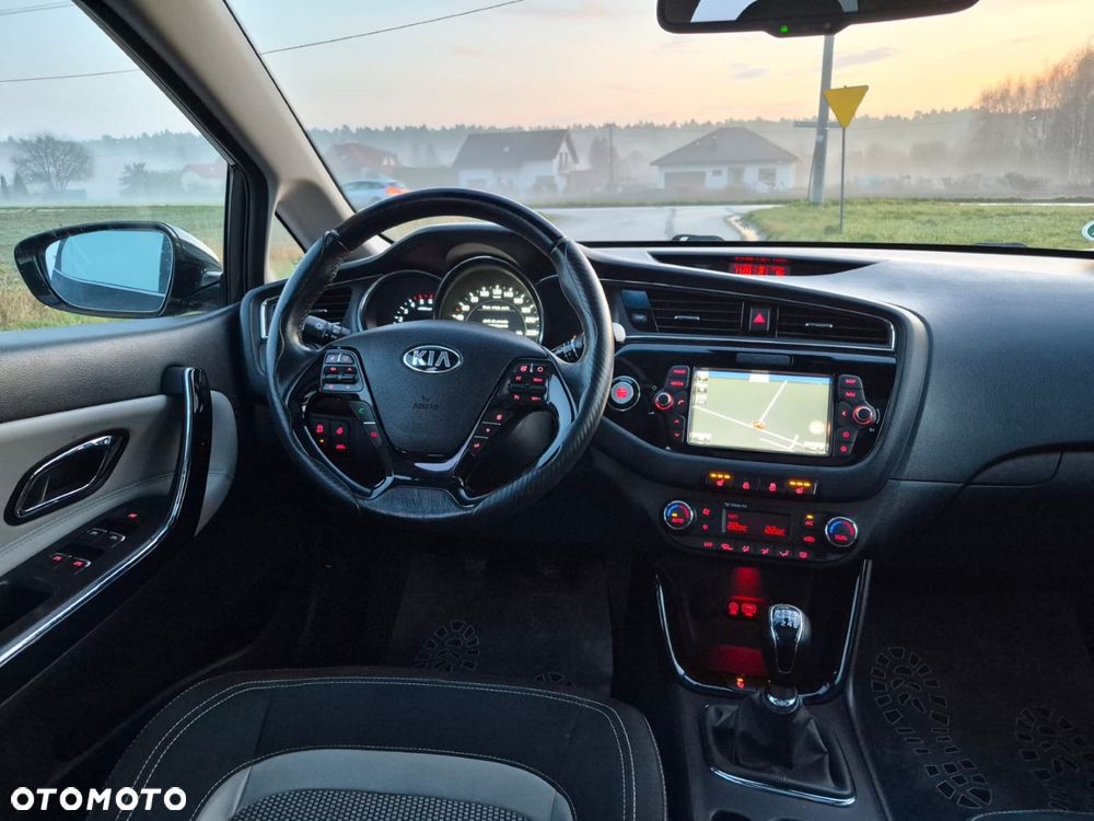 Kia Ceed 1.6 CRDi 136 ISG Platinum Edition - 2