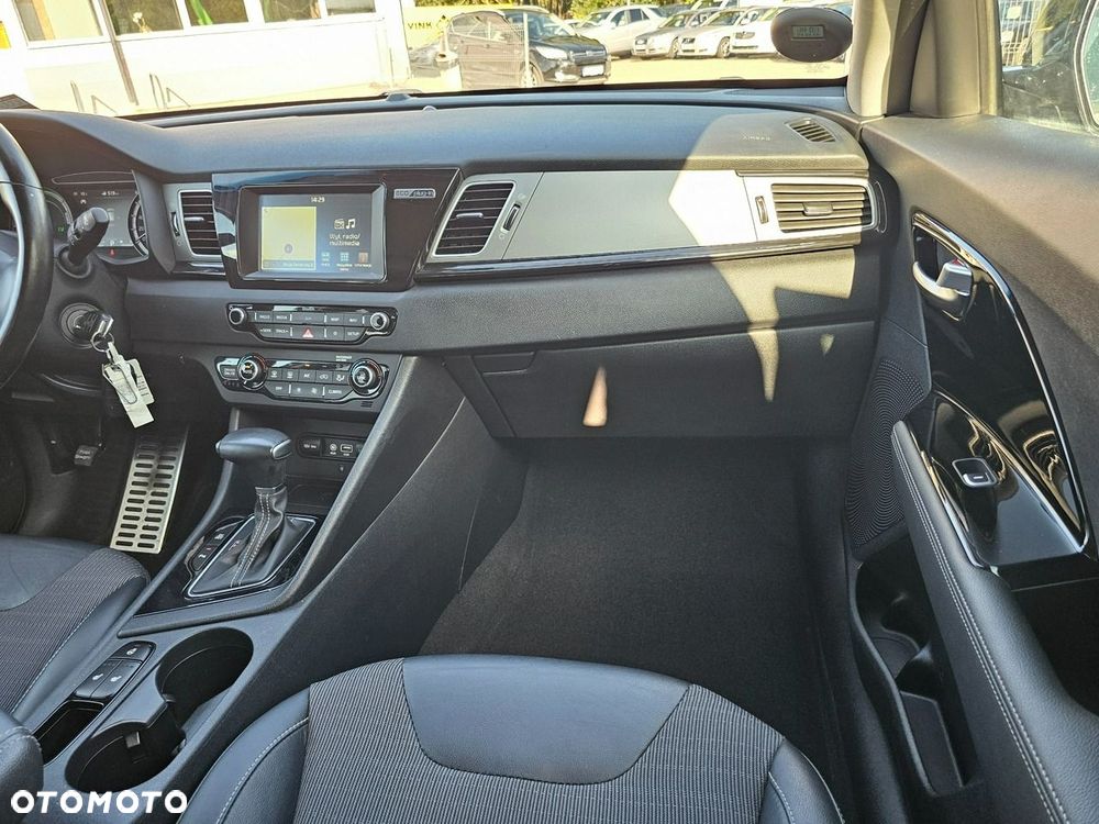 Kia Niro - 36