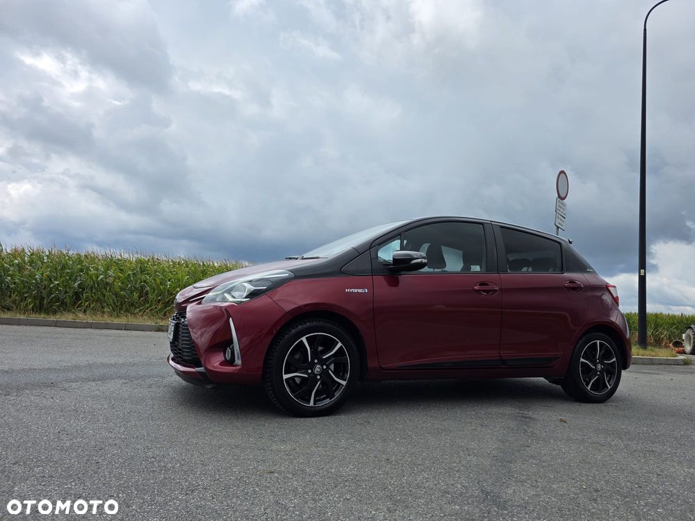 Toyota Yaris Hybrid 100 Selection Passion - 3