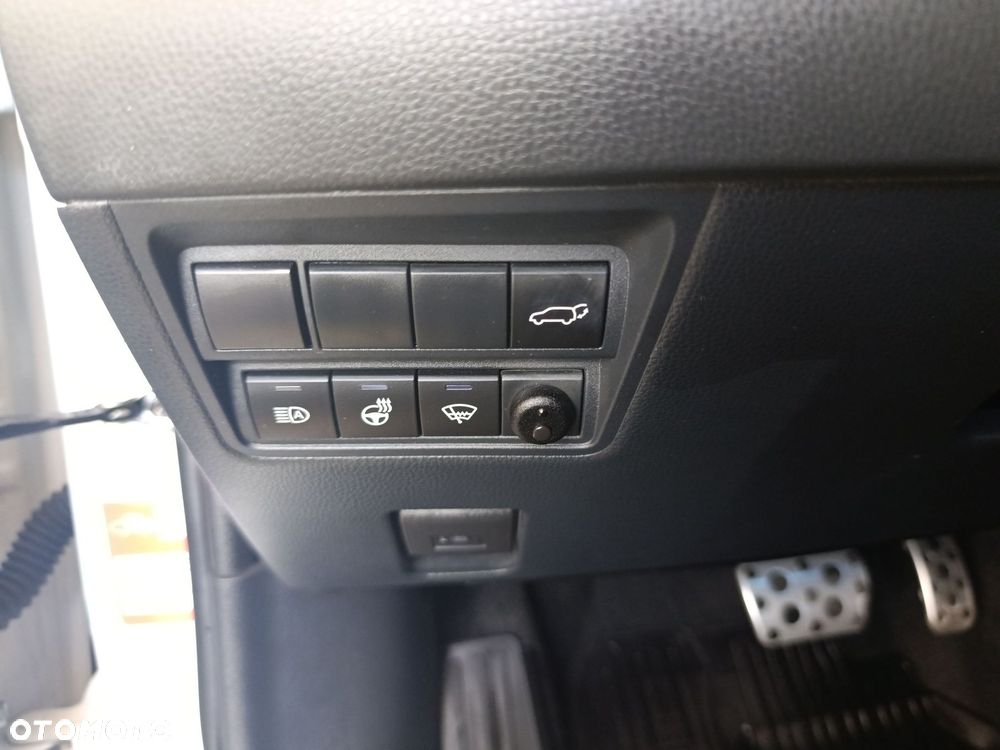 Toyota Yaris Cross Hybrid 1.5 GR Sport - 28