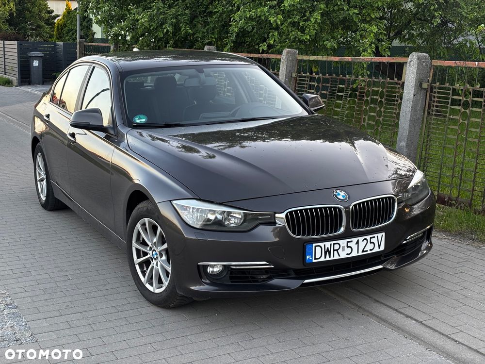 BMW Seria 3 318d DPF - 8