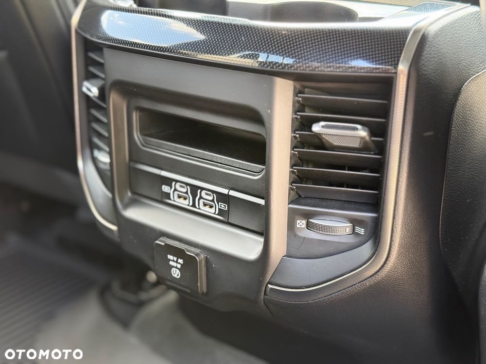 RAM 1500 - 34