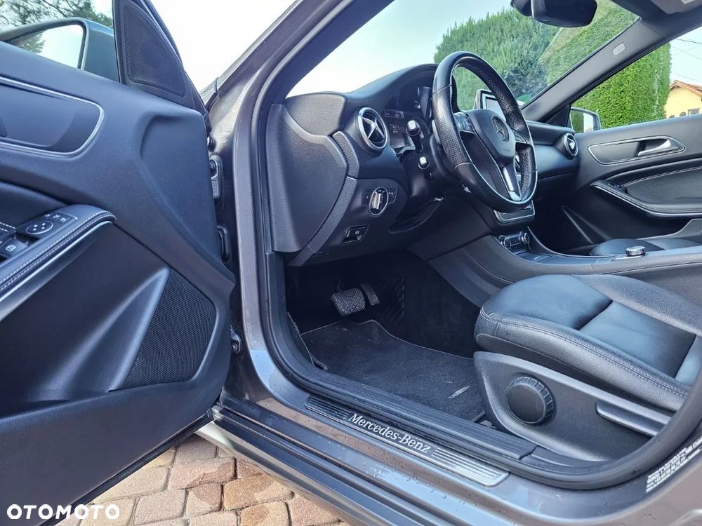 Mercedes-Benz Klasa A 180 (BlueEFFICIENCY) 7G-DCT Urban - 27