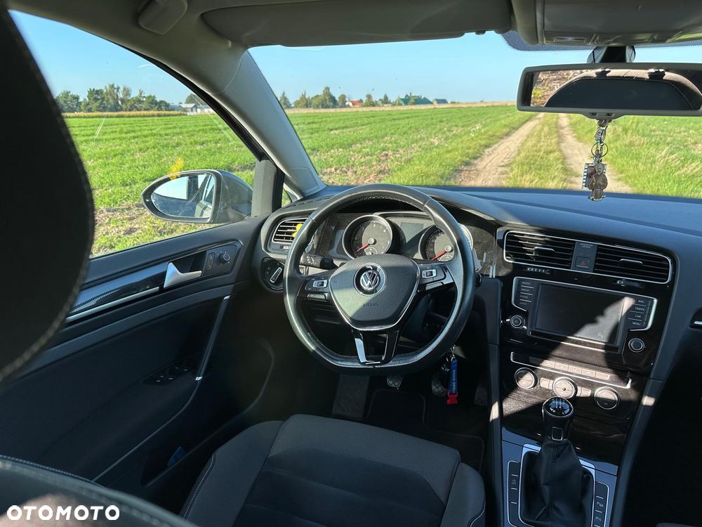 Volkswagen Golf 1.6 TDI BlueMotion Comfortline - 17