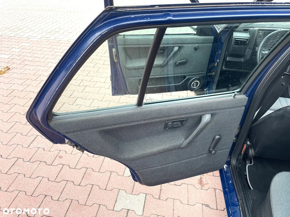 Volkswagen Golf 1.6 CL TDLLK TD - 16