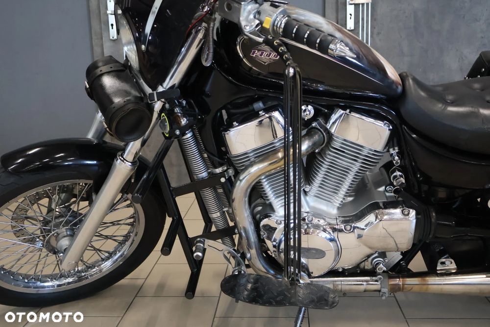 Suzuki VS - 8