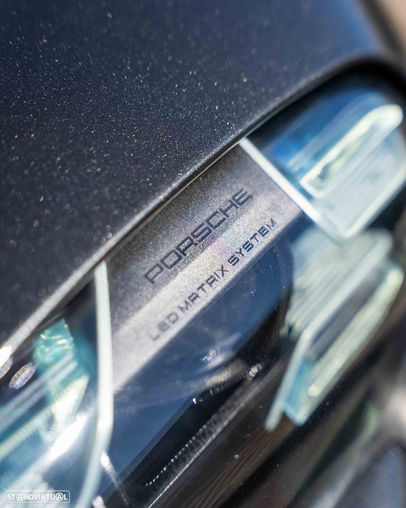 Porsche Taycan Turbo S - 60