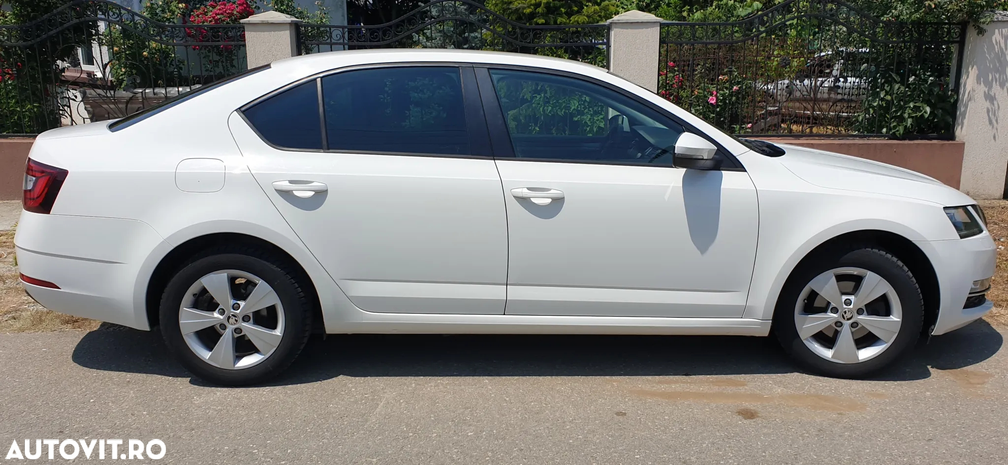 Skoda Octavia Combi Diesel 1.6 TDI DSG Style - 7