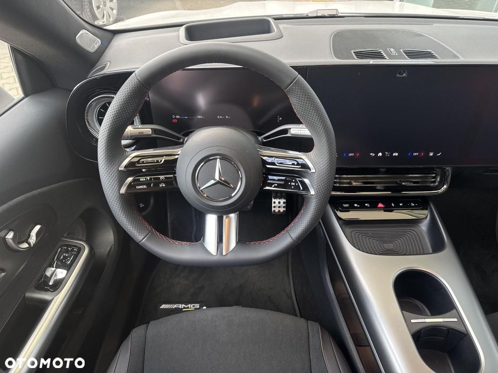 Mercedes-Benz CLA - 13