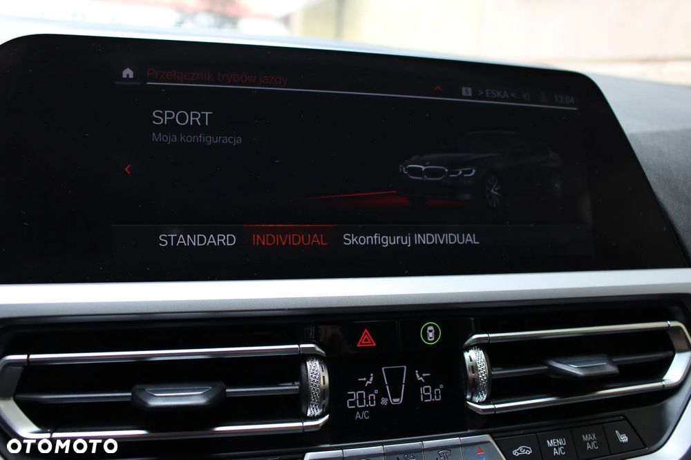 BMW Seria 3 318d Sport Line - 32