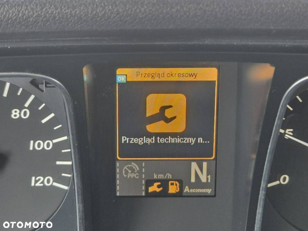 Mercedes-Benz Actros - 26