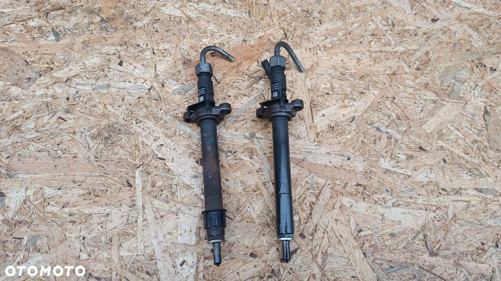 WTRYSKIWACZ PALIWA 2 SZT CITROEN C5 X7 KOMBI   9688438580