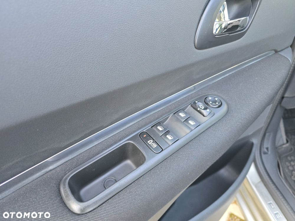 Peugeot 5008 HDI FAP 110 Active - 11