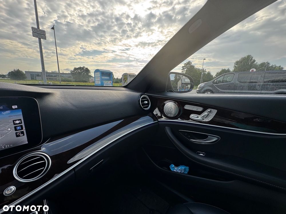 Mercedes-Benz Klasa E 300 9G-TRONIC Avantgarde - 7