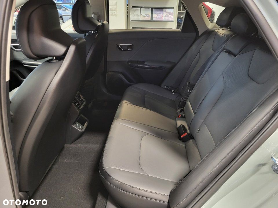 Kia K4 - 32