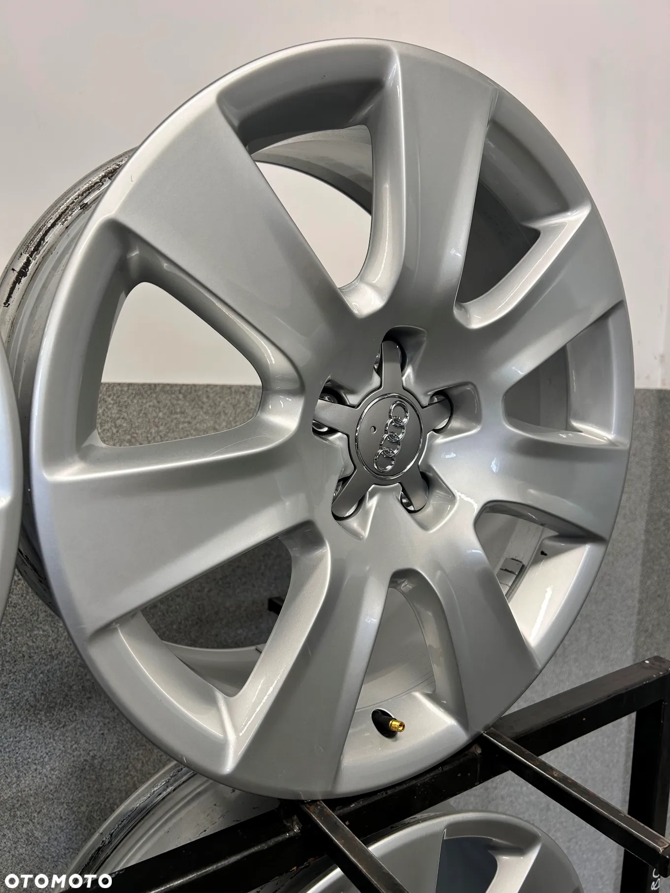 4 FELGI ALU. AUDI A8 S8 D4 18'' 7,5J ET26 - 6
