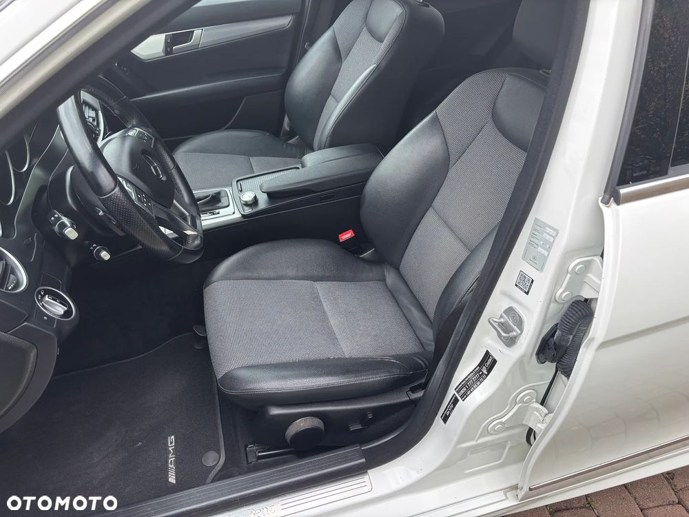 Mercedes-Benz Klasa C 250 CDI DPF Automatik BlueEFFICIENCY Avantgarde - 13