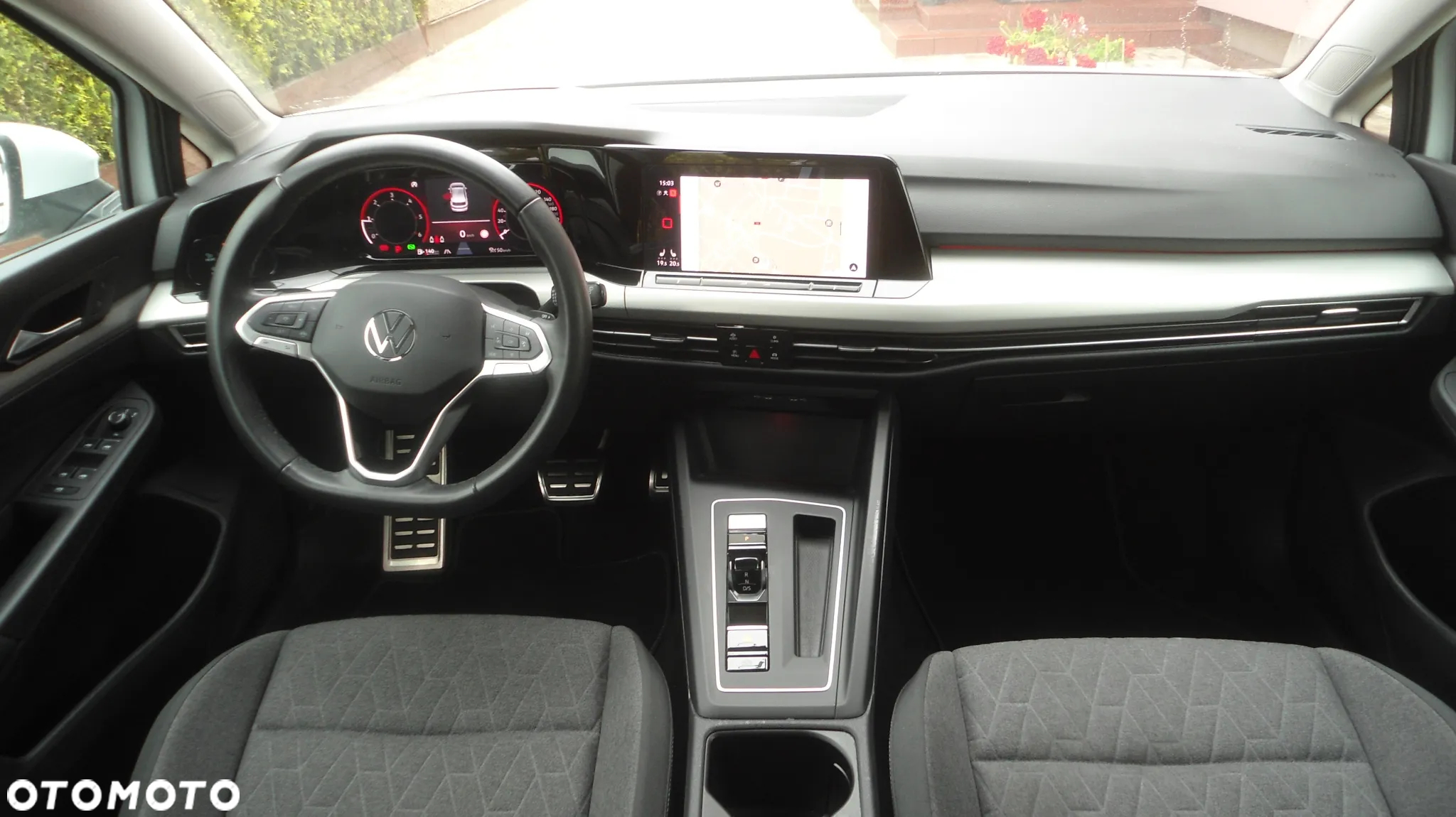 Volkswagen Golf - 25