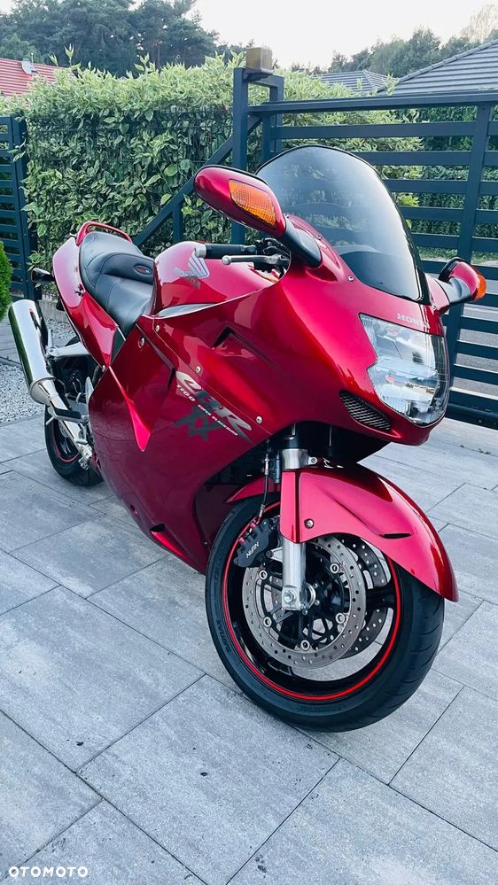 Honda CBR - 3
