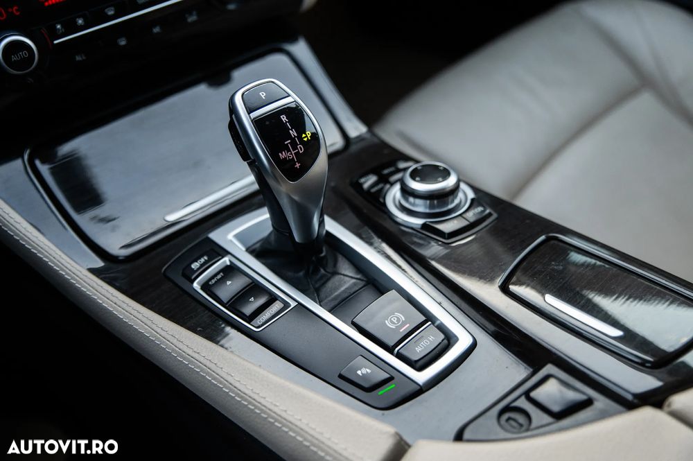 BMW Seria 5 520d Aut. - 28