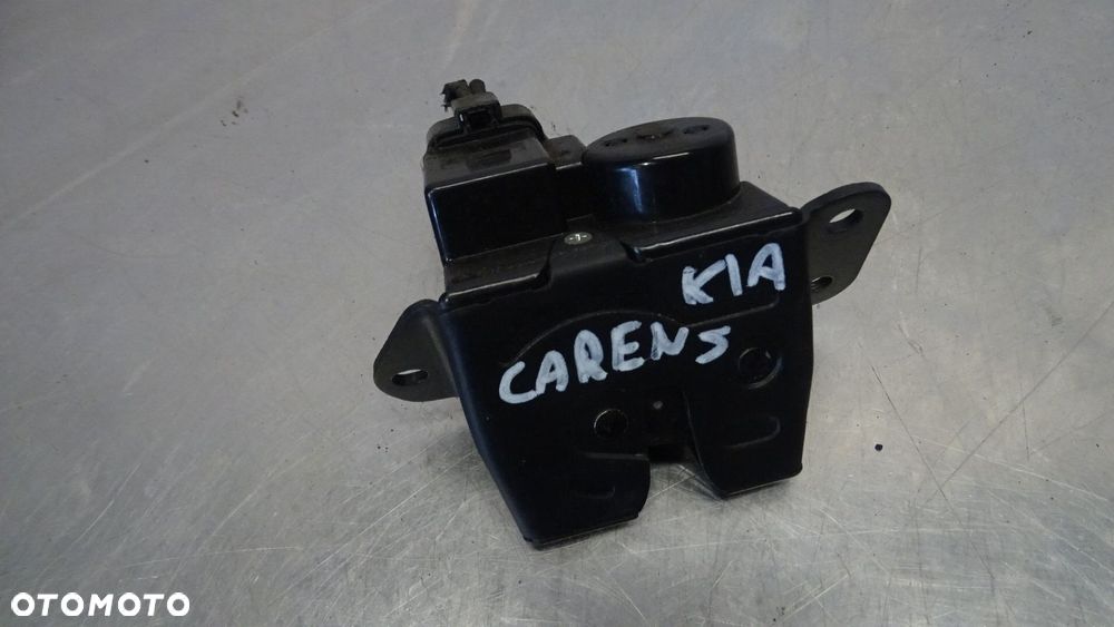 ZAMEK KLAPY BAGAŻNIKA KIA CARENS III 2.0 - 1
