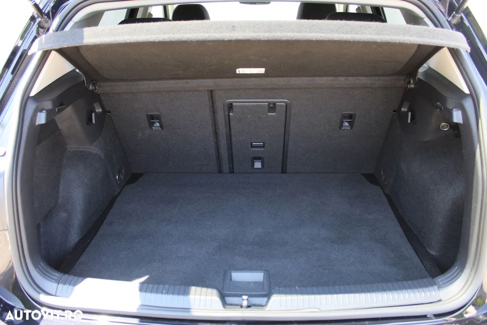 Volkswagen Golf 1.5 TSI ACT Style - 31