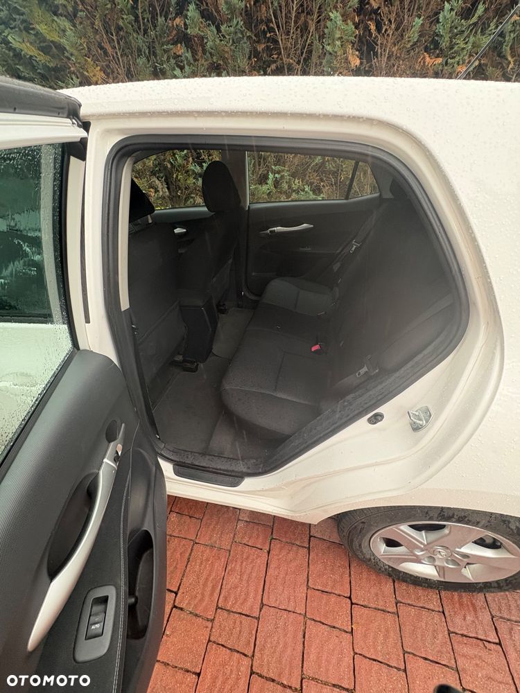 Toyota Auris - 21
