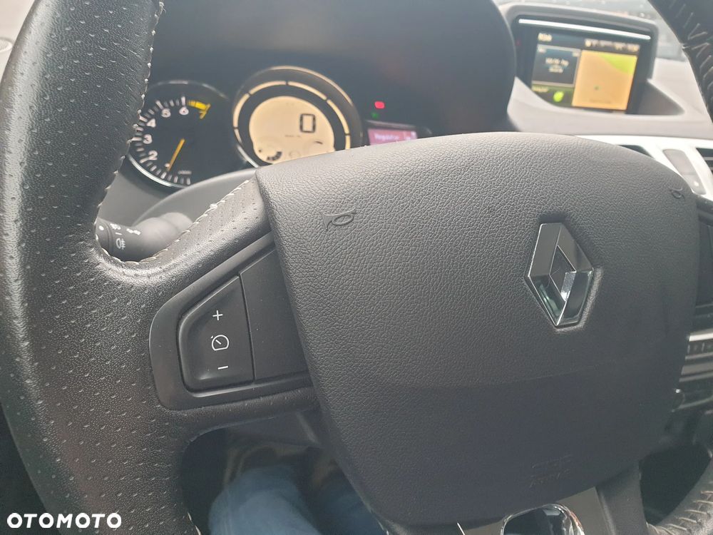 Renault Megane TCe 130 EDC Bose Edition - 14