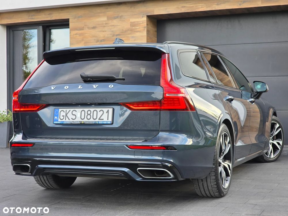 Volvo V60 D4 R-Design - 4