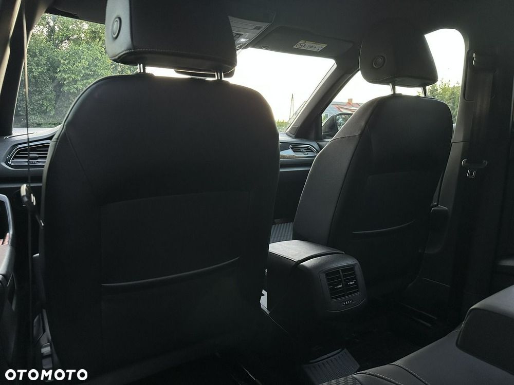 Volkswagen T-Roc - 13