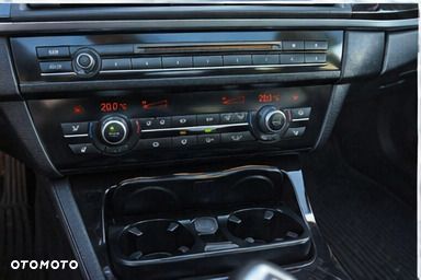BMW Seria 5 525d xDrive Luxury Line - 12