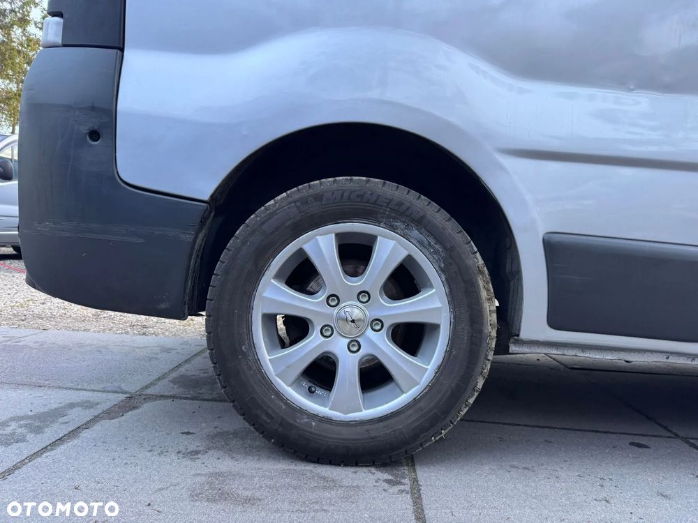 Opel VIVARO LONG KLIMATYZACJA - 22