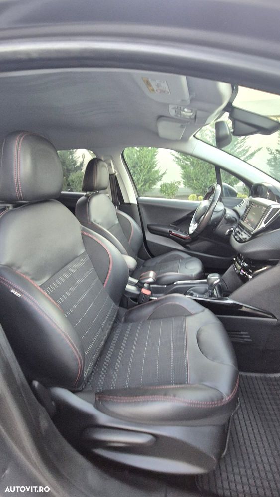 Peugeot 2008 PureTech 110 Stop&Start EAT6 GT-Line Edition - 13