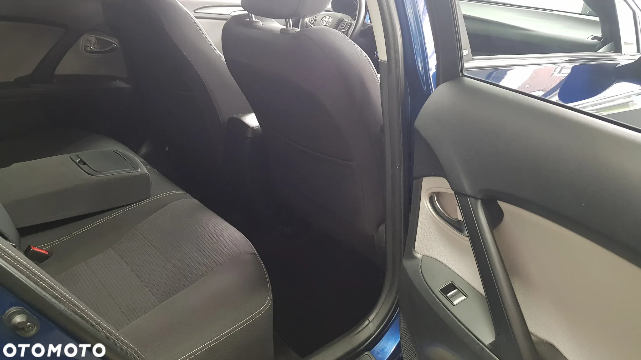 Toyota Avensis - 17