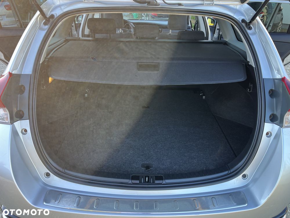 Toyota Auris 1.8 HSD Luna - 13