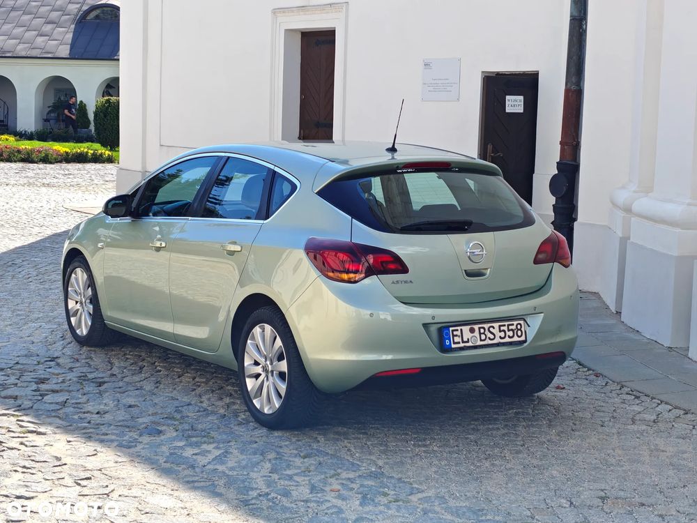 Opel Astra 1.6 Cosmo - 2