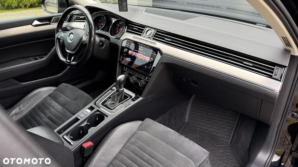 Volkswagen Passat 2.0 TSI (BlueMotion Technology) 4Motion DSG Highline - 32