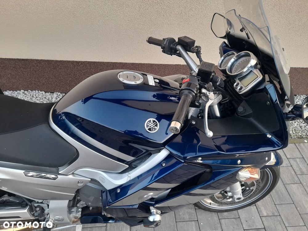 Yamaha FJR - 17