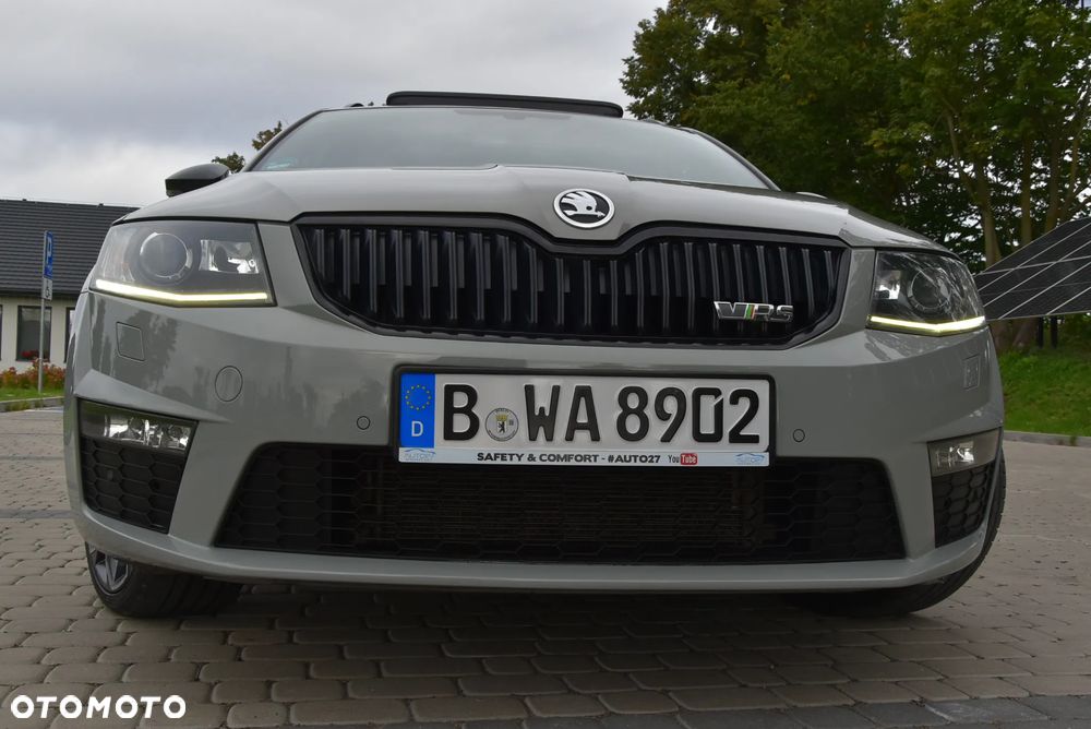Skoda Octavia 2.0 TDI DSG RS - 3