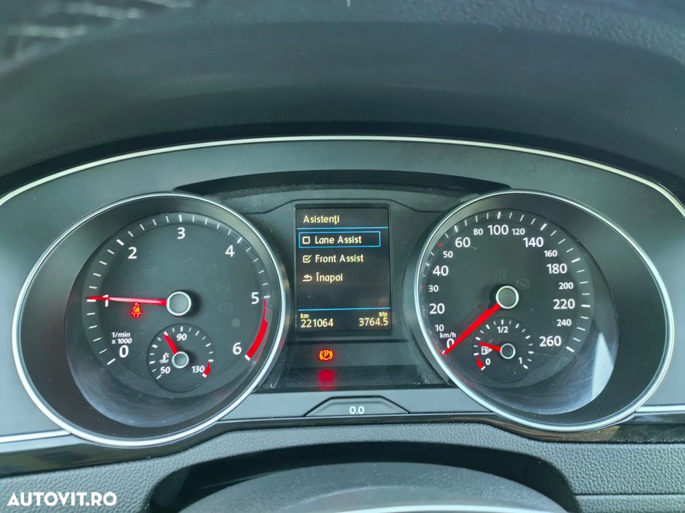Volkswagen Passat 2.0 TDI DSG Highline - 9