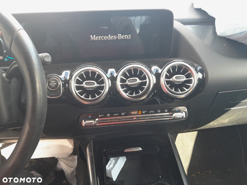 Mercedes-Benz GLA 250 e 8G-DCT Edition 2021 - 14