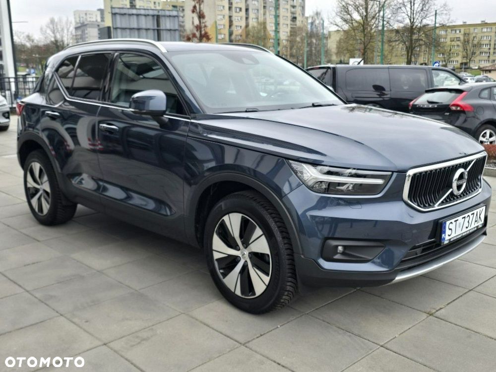 Volvo XC 40 T3 Geartronic Momentum Pro - 4