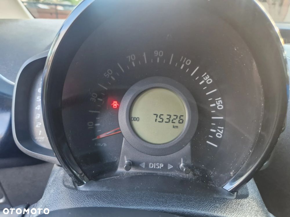 Toyota Aygo x-cite - 13