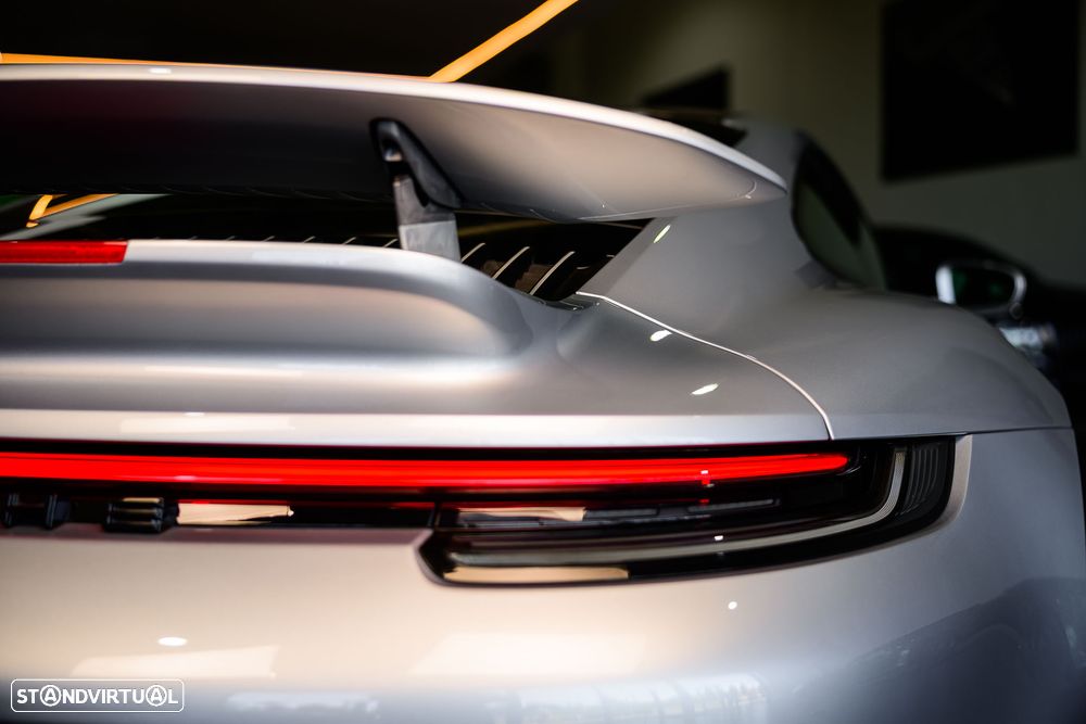 Porsche 911 (992) Turbo S - 14